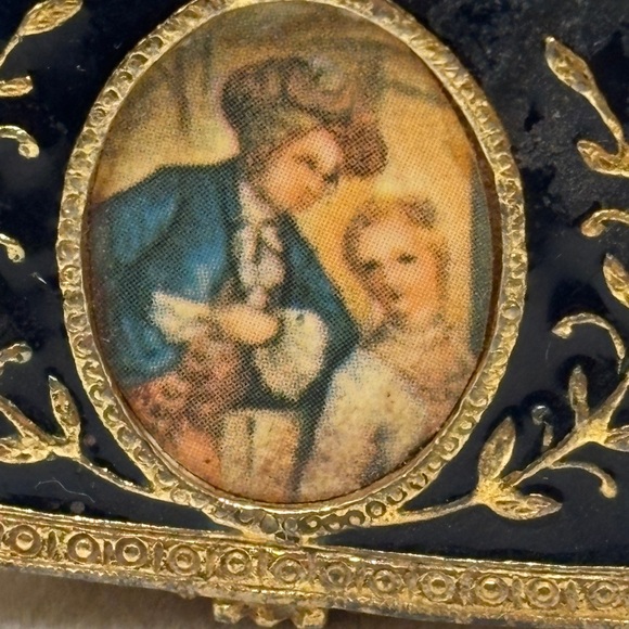 Vintage Estee Lauder Blue Enamel Victorian Couple Cameo Solid Perfume Holder - Picture 3 of 8